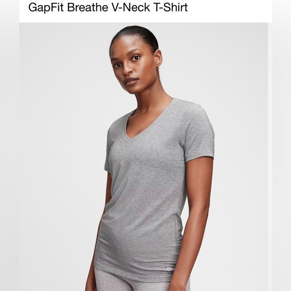 WOMEN / GAPFIT ACTIVE‎ TOPS -GapFit Breathe V-Neck T-Shirt - Picture 1 of 5